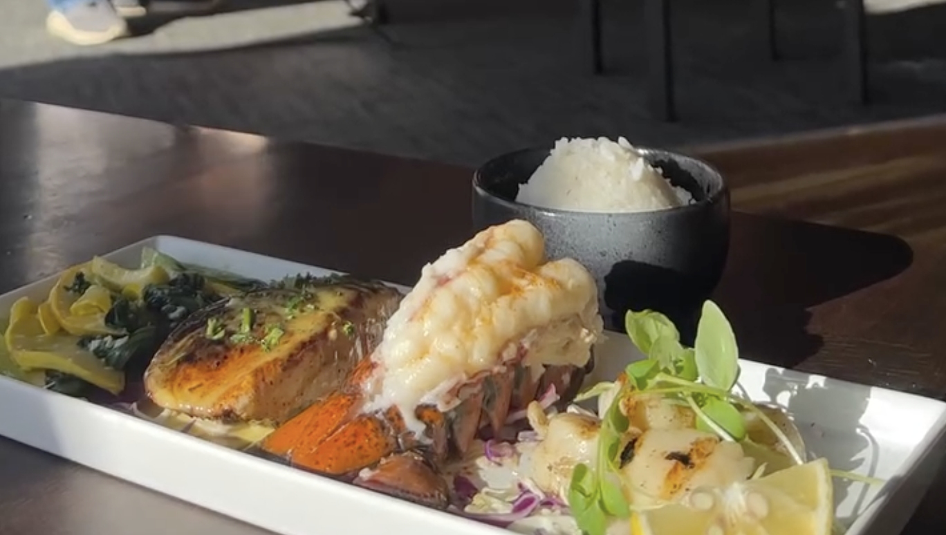 Ka Lihikai Restaurant & Bar'